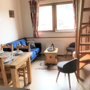  Appartement Les Gets, 2 Pièces, 4 Personnes - Fr-1-454-23